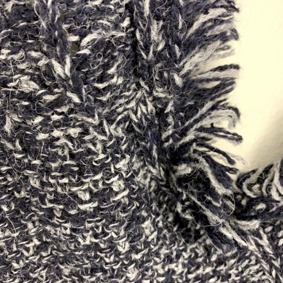 Banana Republic Sweater Vest Fringe Trim Wool/Alpaca/Acrylic Navy/ Gray - Picture 6 of 13